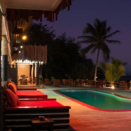 Funky Fish Beach & Surf Resort Solevu Екстериор снимка