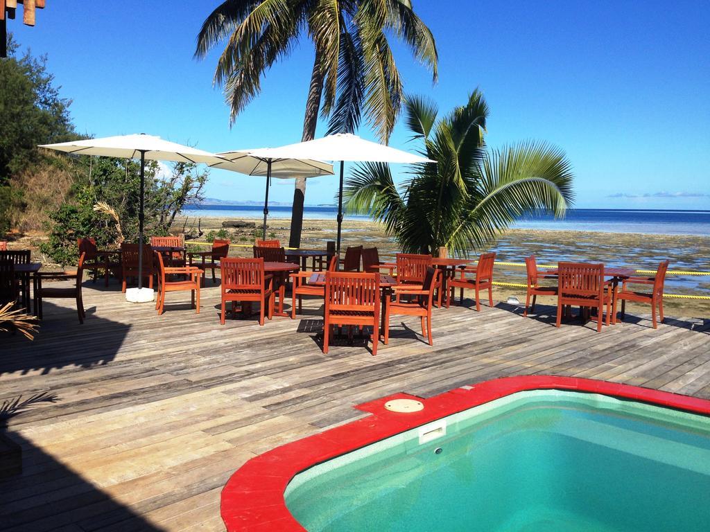 Funky Fish Beach & Surf Resort Solevu Екстериор снимка