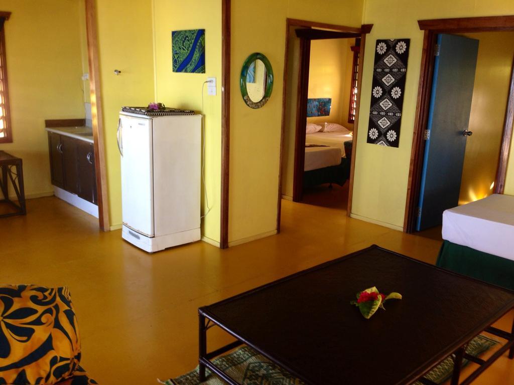 Funky Fish Beach & Surf Resort Solevu Стая снимка
