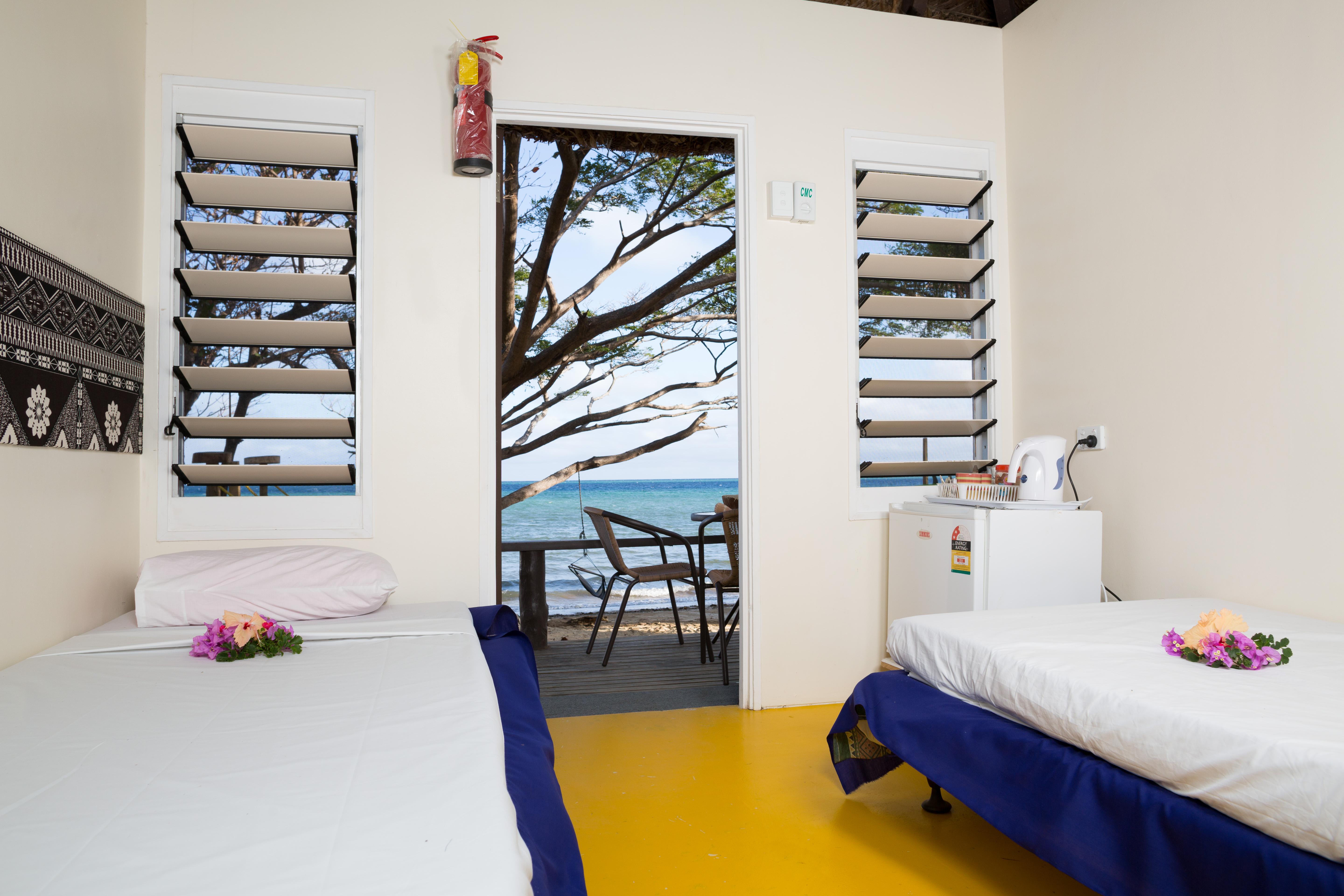 Funky Fish Beach & Surf Resort Solevu Екстериор снимка